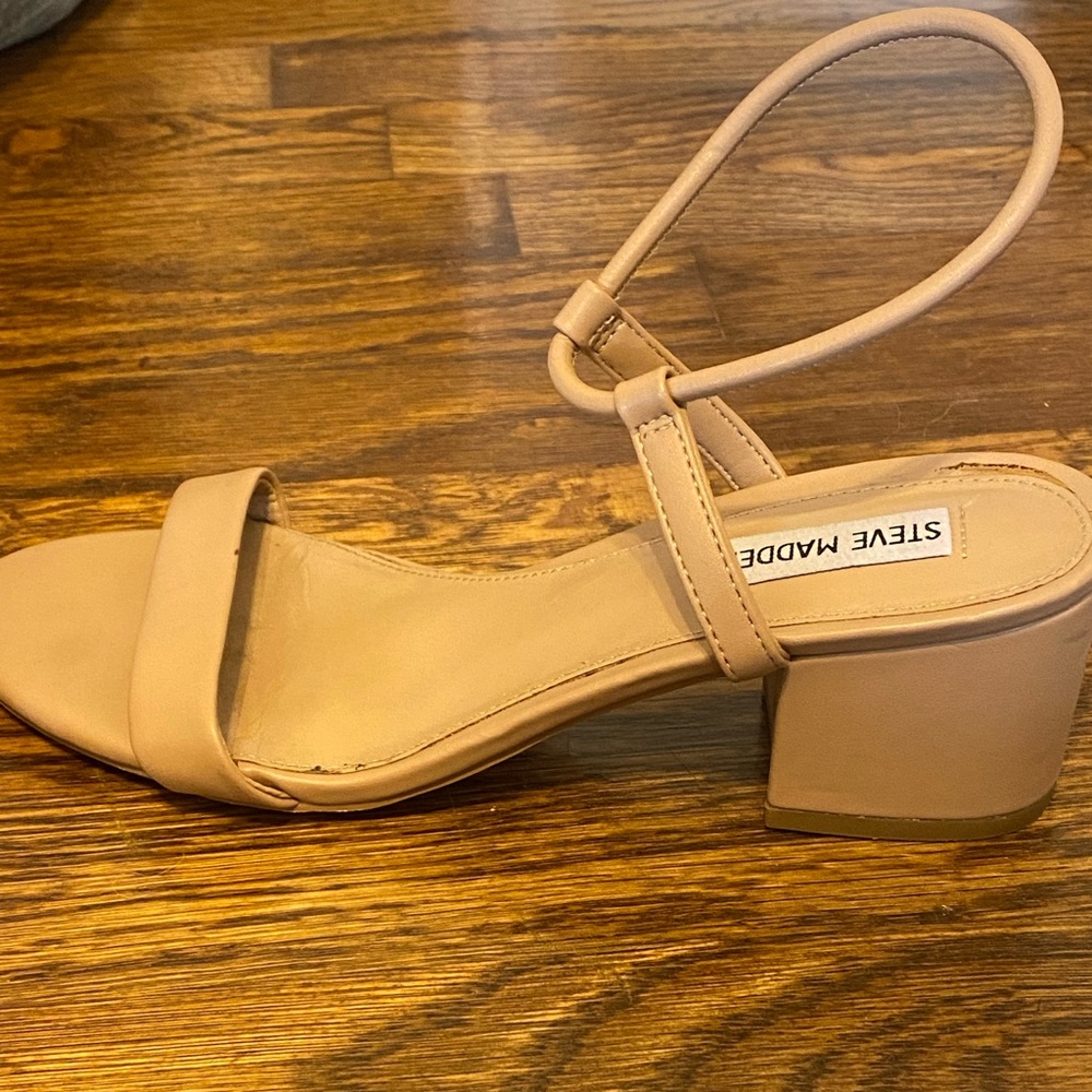 Steve Madden nude block heel